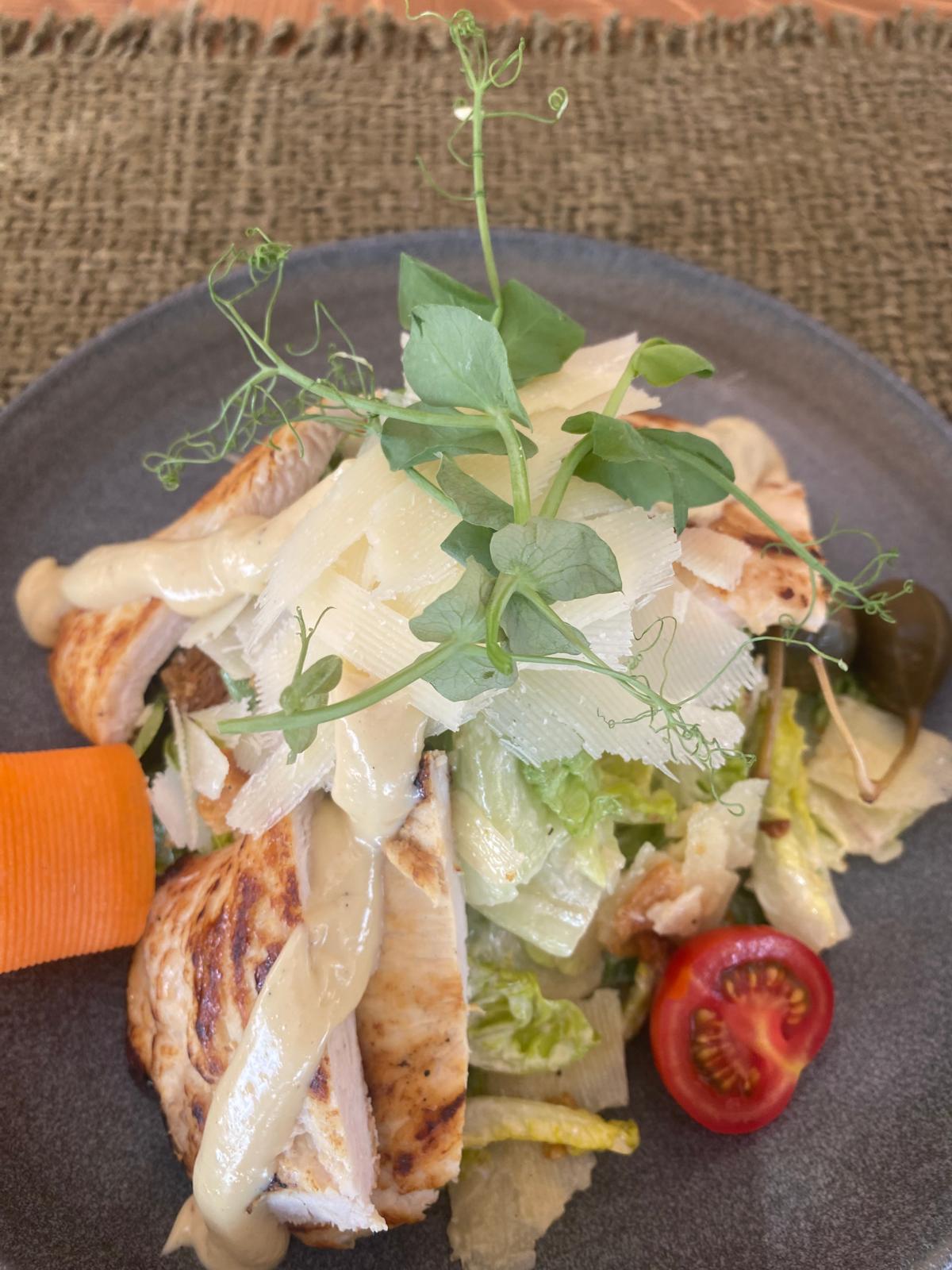 TAVUKLU SEZAR SALATA